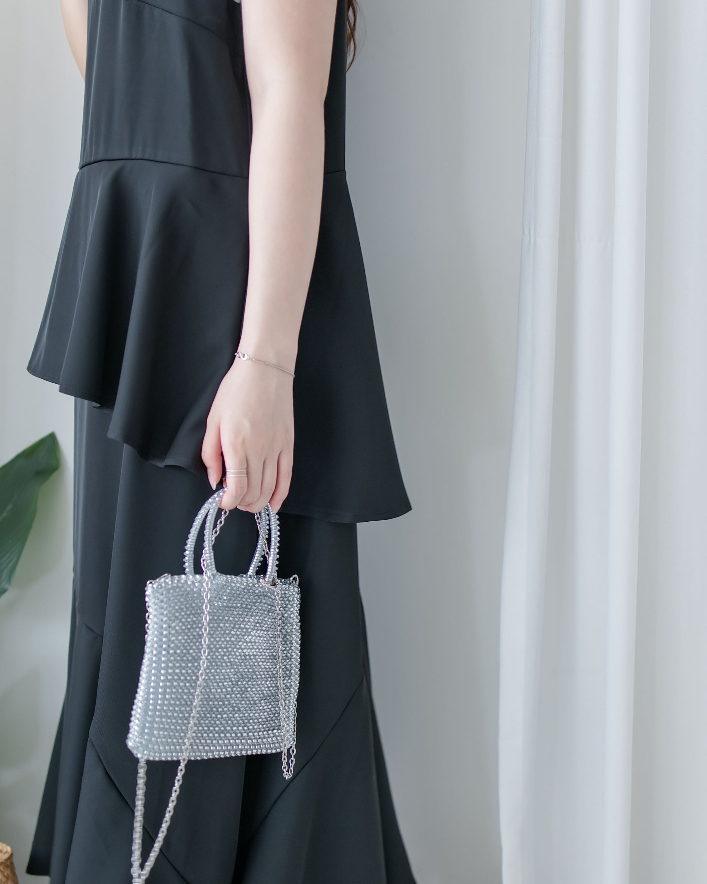 Chiffon Flowing Dress 飄逸雪紡層次綁帶連衣裙/ DS1113 (Black sold out)