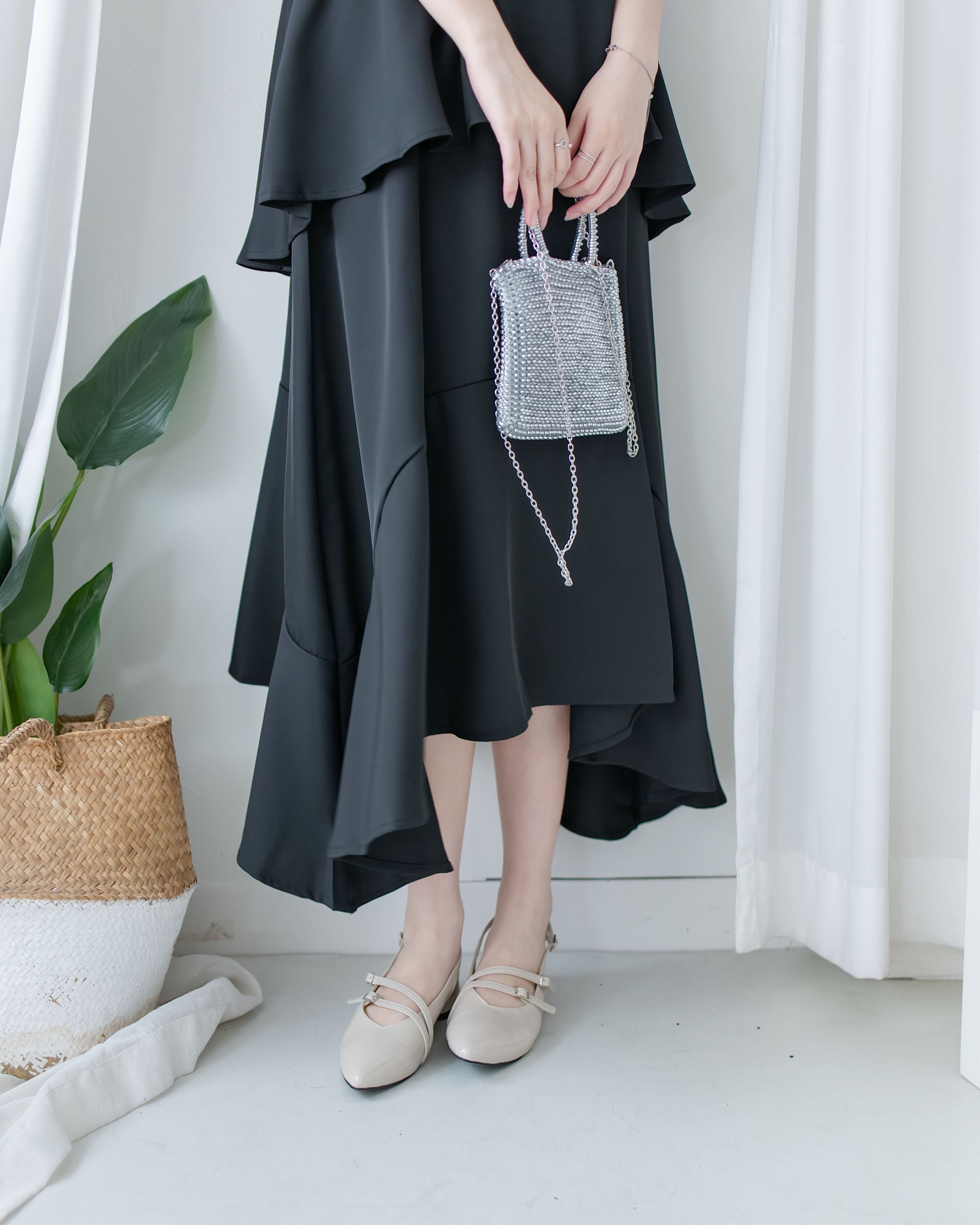 Chiffon Flowing Dress 飄逸雪紡層次綁帶連衣裙/ DS1113 (Black sold out)