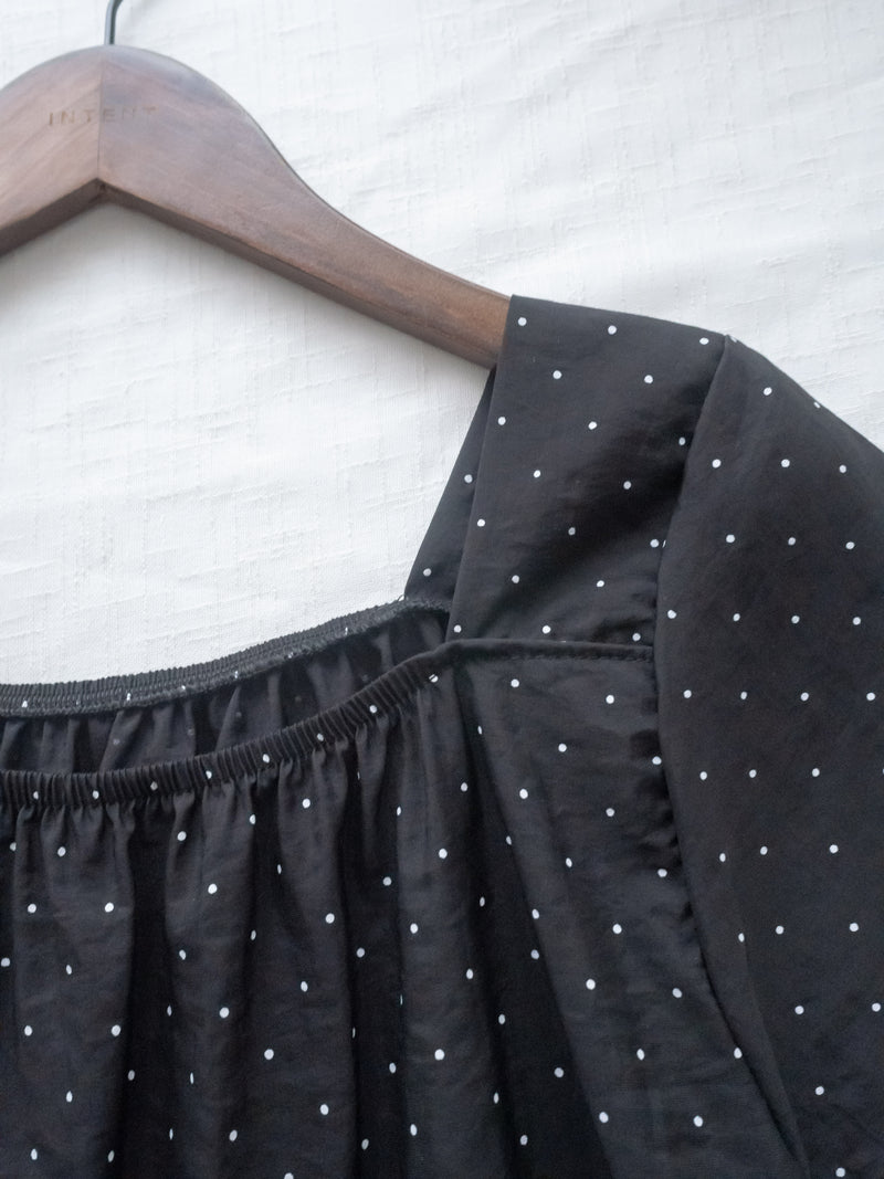 Polka Dot Blouse 黑色橡筋方領點點上衣/ BU9119