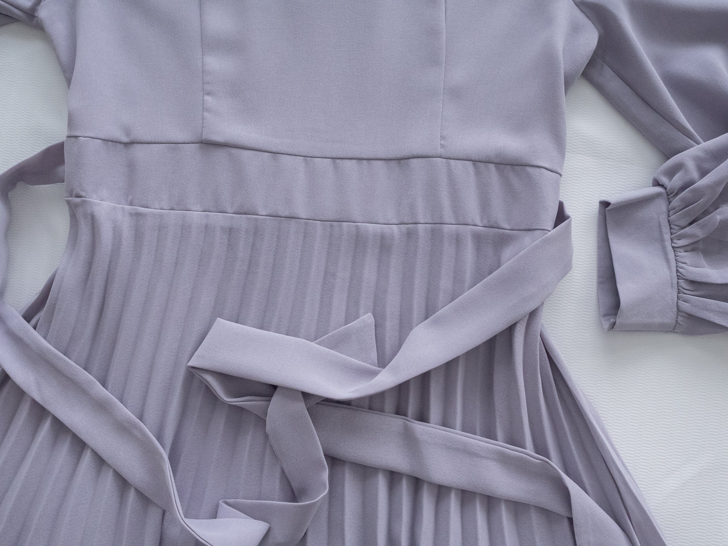 Lavender Pleated Dress 淡薰衣草搖曳波浪百褶連身裙 / DS1032