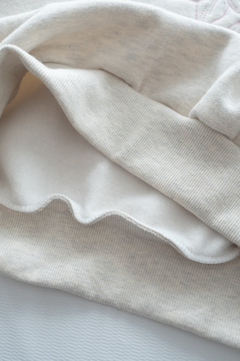 Embroidery Lily Top  花朵刺繡印花衛衣/ TP9196