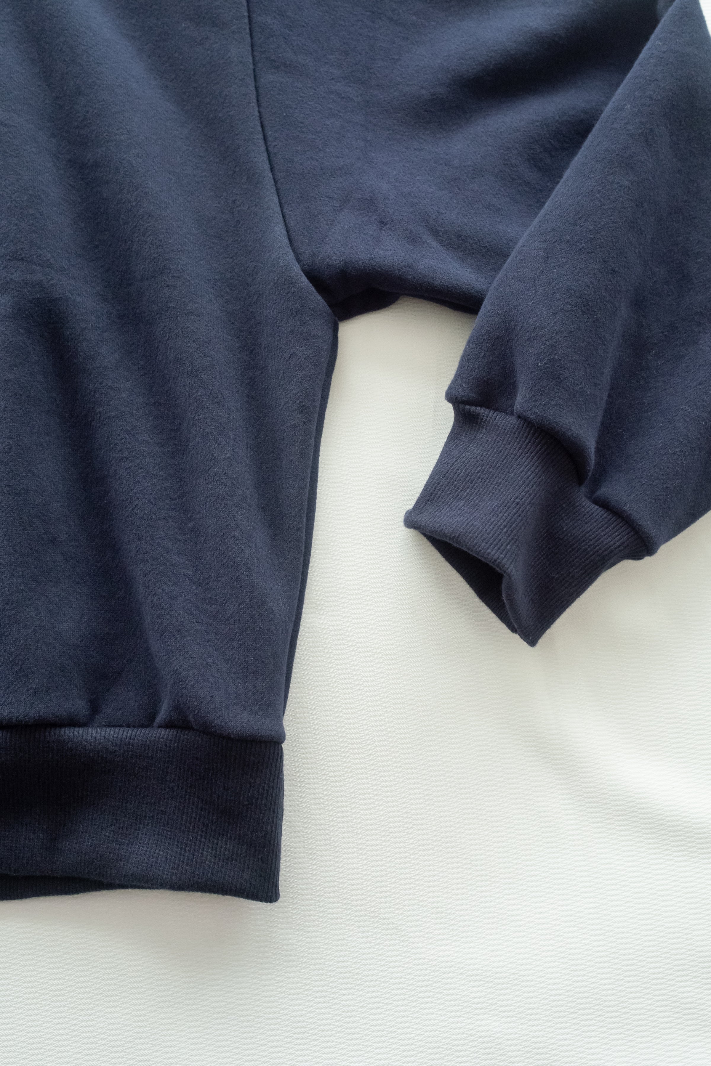 Embroidery Lily Top  花朵刺繡印花衛衣/ TP9196