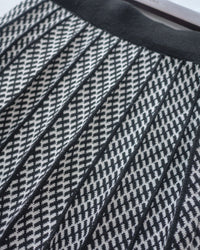 Pleated Pattern Knit Skirt 千鳥格設計感針織彈性百褶裙 / SK8920