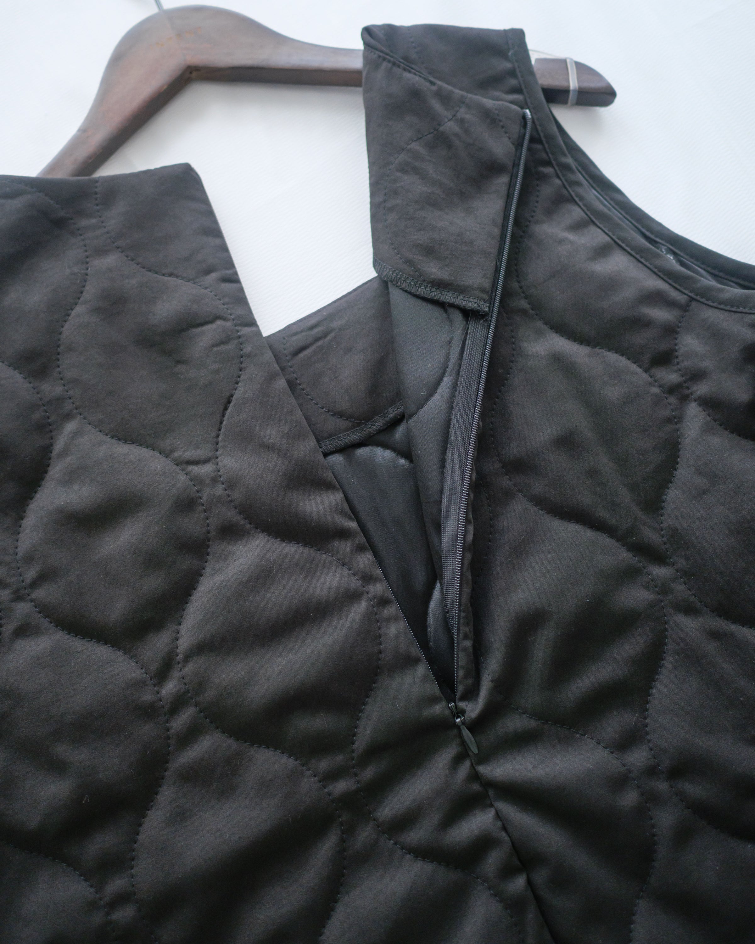 Cotton-padded Dress 黑色夾棉輕保暖A形背心裙/ DS1041