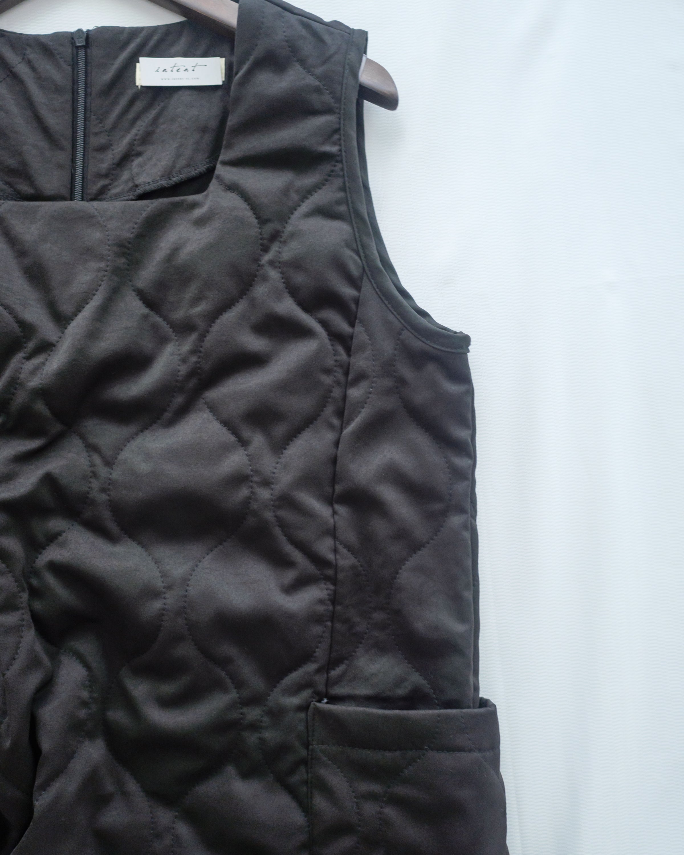 Cotton-padded Dress 黑色夾棉輕保暖A形背心裙/ DS1041