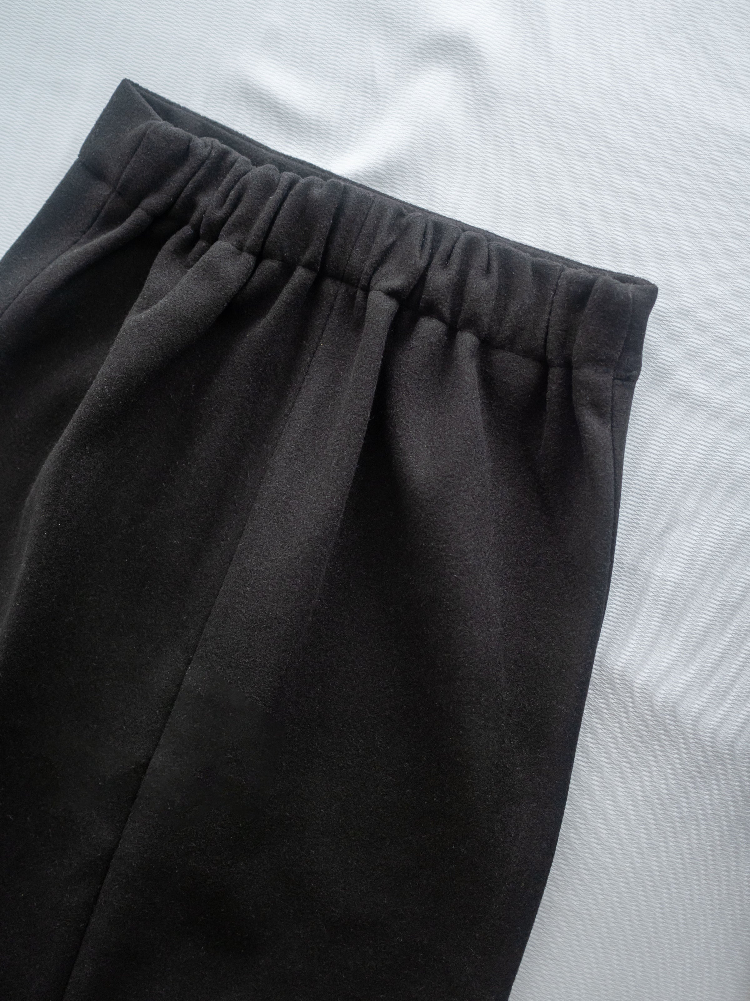 H-line Plain Skirt 簡潔線條絨面半裙/ SK8921