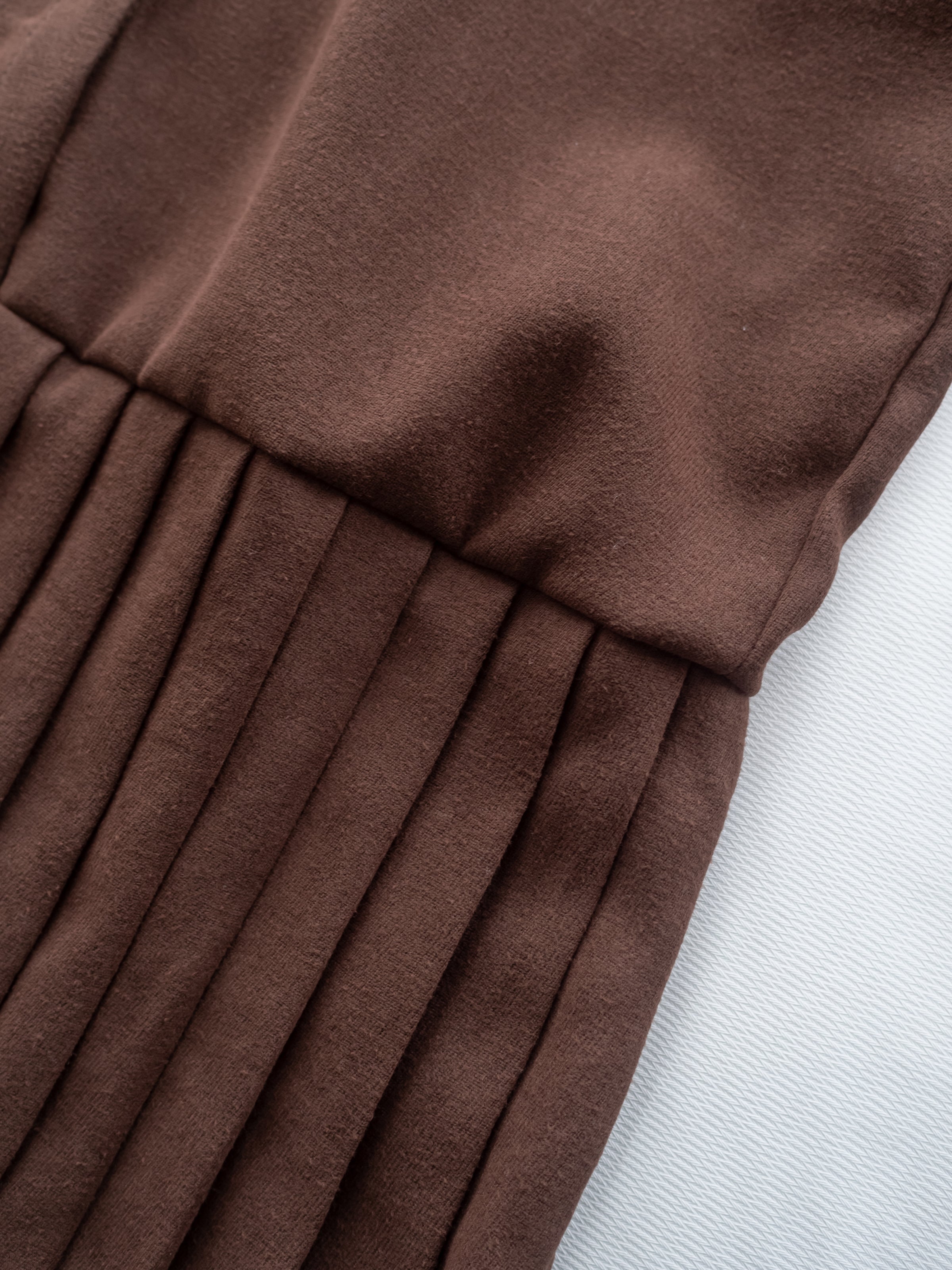 Brown Set 同色系針織背心百褶裙套裝（配送腰帶）/ DS1052