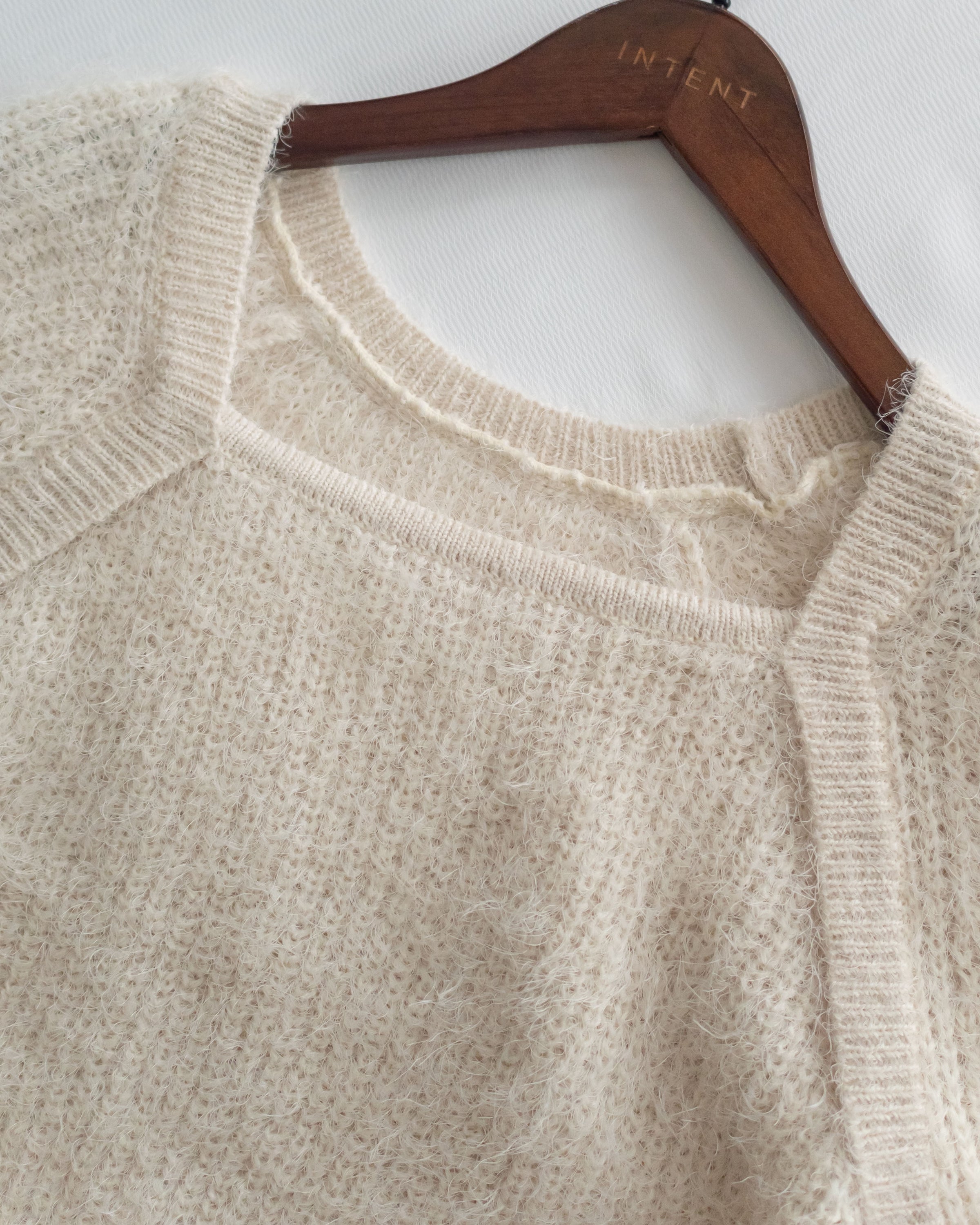 Square collar Mellow Top 顯鎖骨方領親膚針織上衣/ KT8192 (pre-order ivory/softpink 1月25截單)