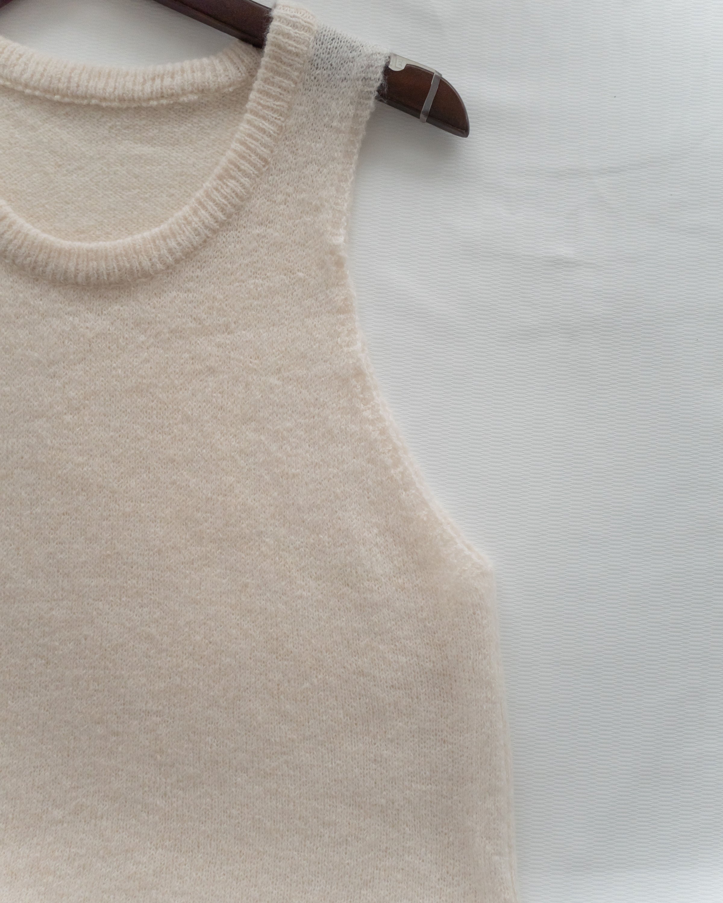 Vest Knit Set 軟糯毛絨背心上衣兩件式/ SE8103