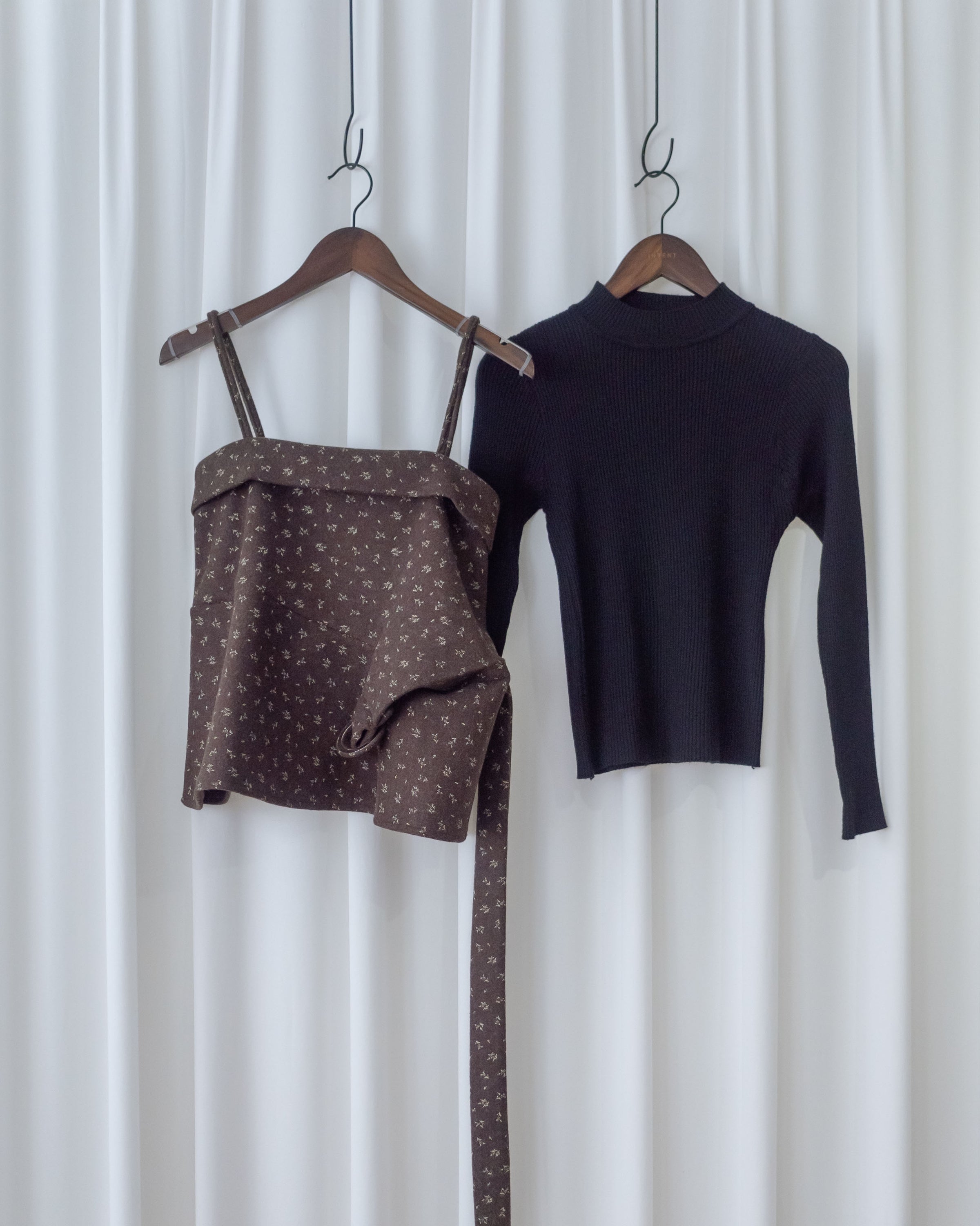 Floral Set 黑色內搭碎花吊帶背心上衣套裝/ SE8101 （pre-order 1月25截單）