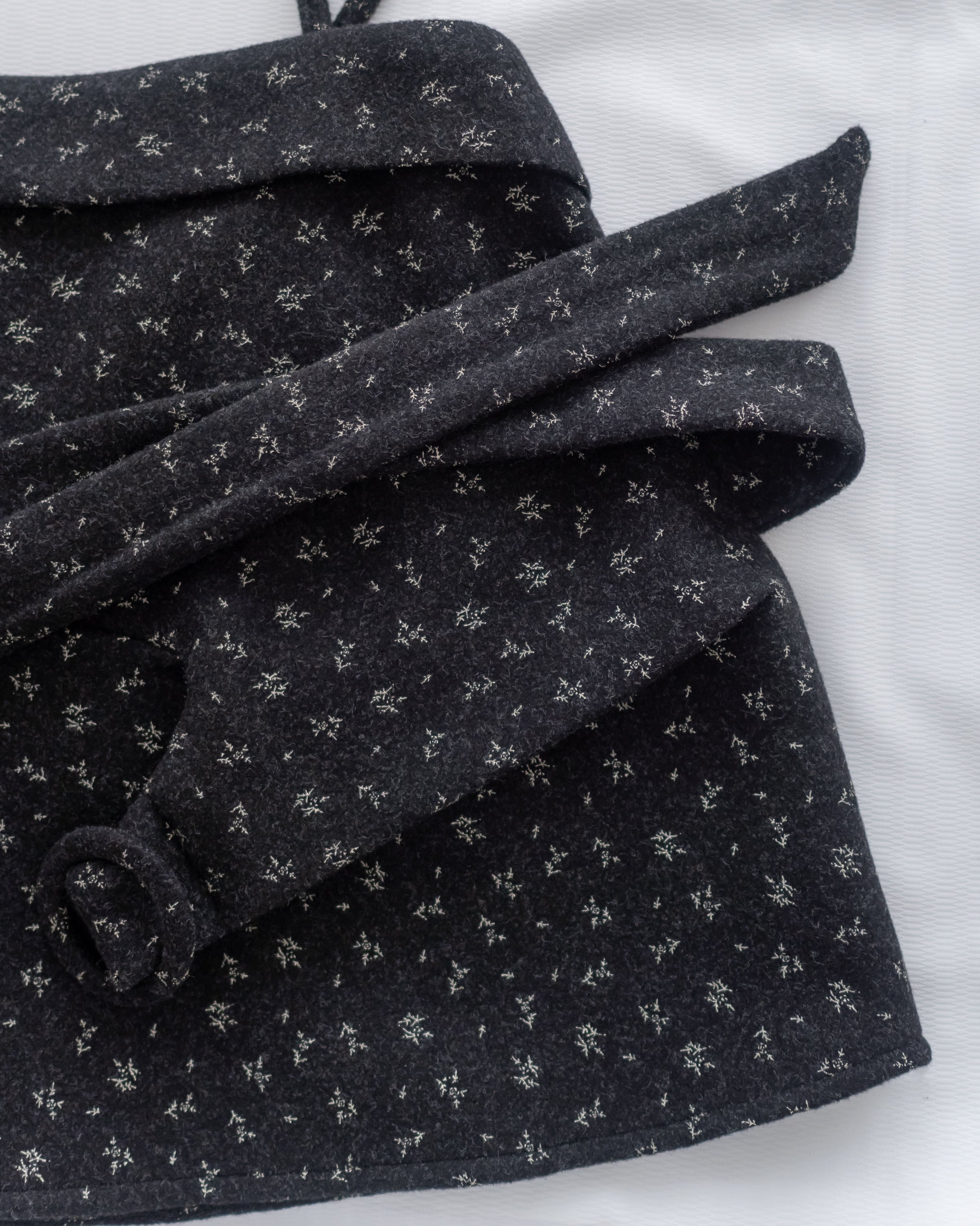 Floral Set 黑色內搭碎花吊帶背心上衣套裝/ SE8101 （pre-order 1月25截單）