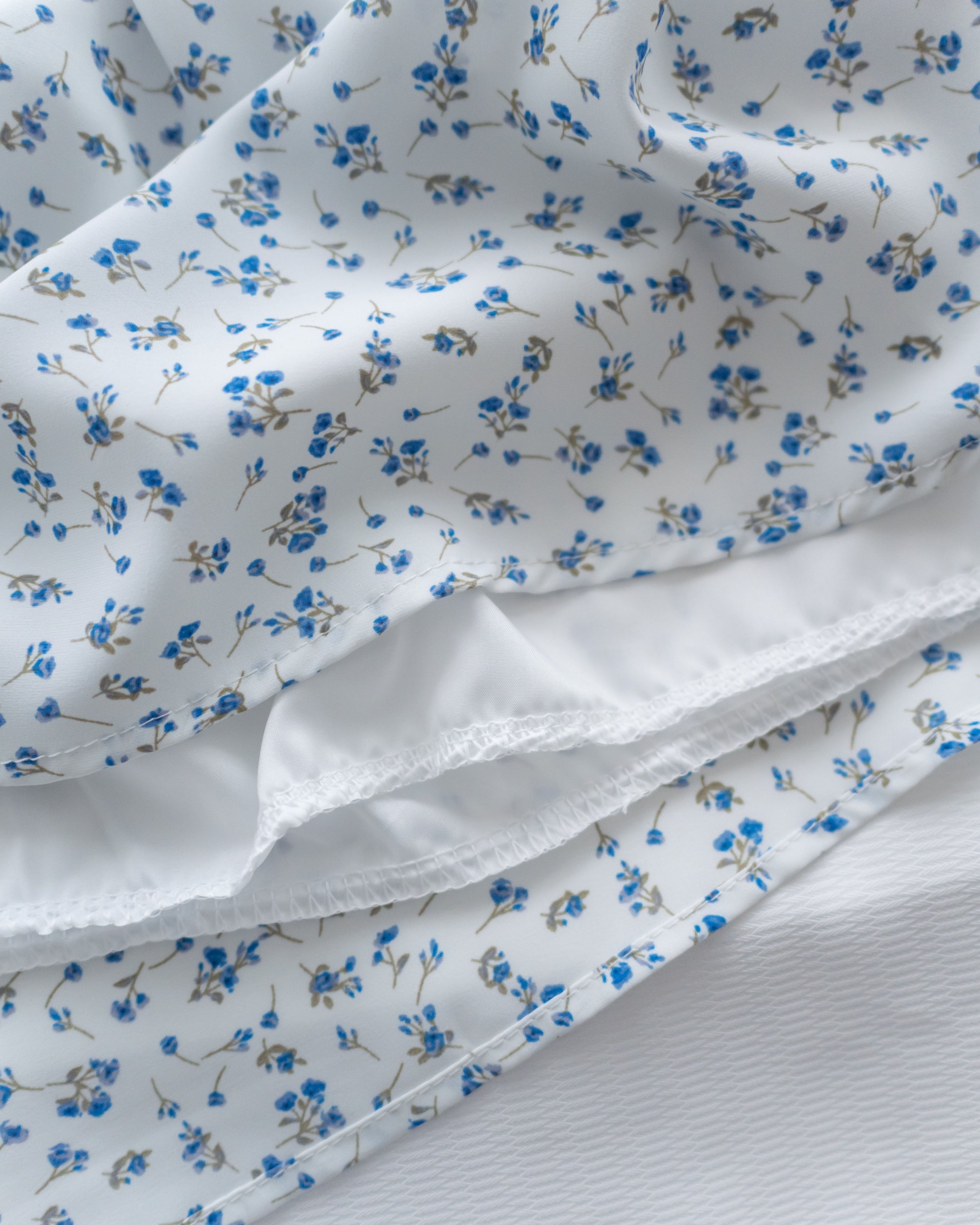 French Floral Button Dress 法式V領單色印花顯瘦腰封連身裙/ DS1060 (White Soldout)