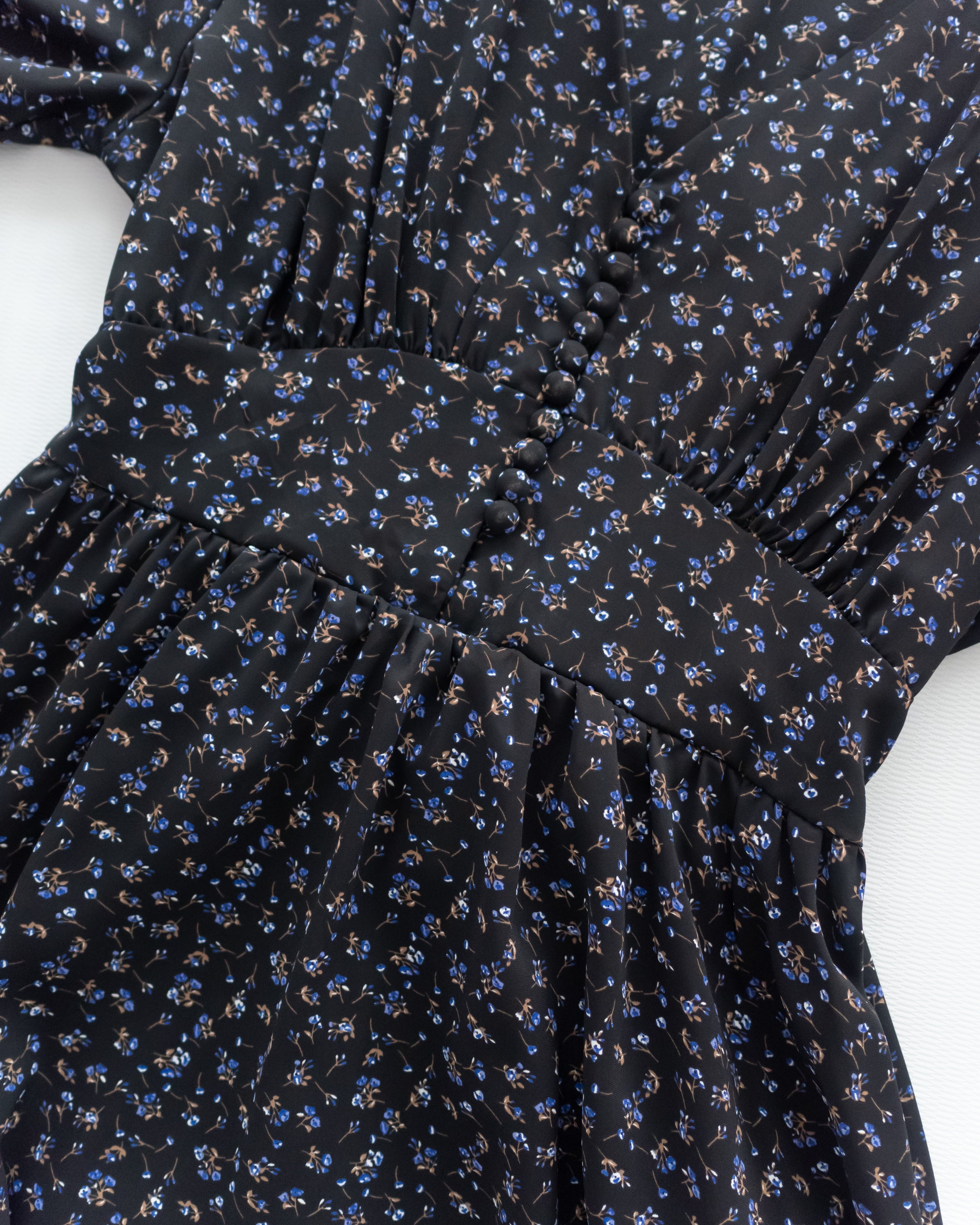 French Floral Button Dress 法式V領單色印花顯瘦腰封連身裙/ DS1060 (White Soldout)