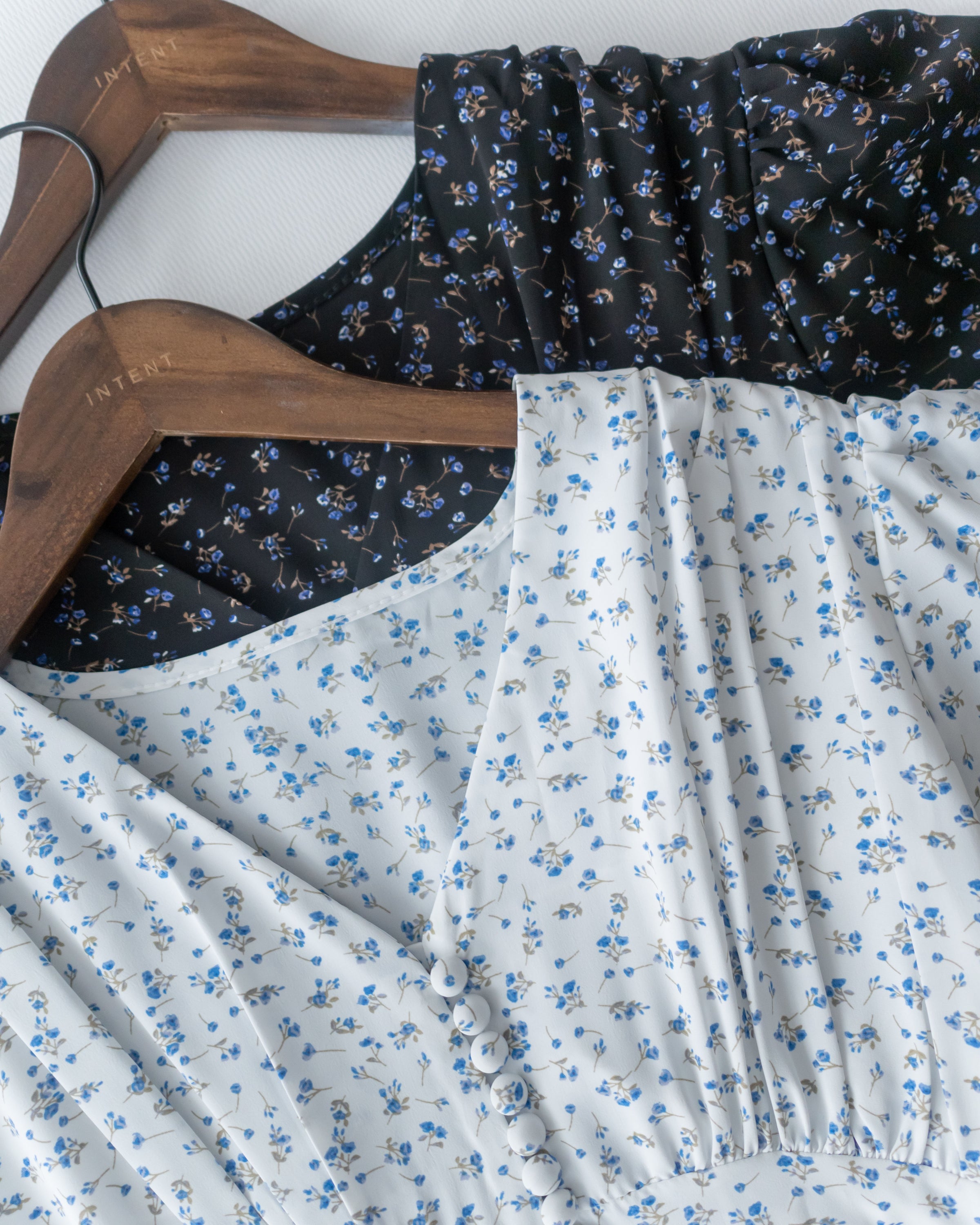 French Floral Button Dress 法式V領單色印花顯瘦腰封連身裙/ DS1060 (White Soldout)