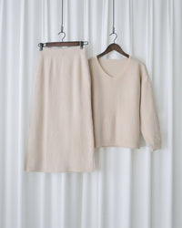 V-neck Knit Skirt Set 細膩條紋V領上衣直裙套裝/ SE8106 (Pre-order 2月5日截單)