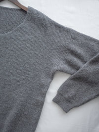 V-neck Knit Skirt Set 細膩條紋V領上衣直裙套裝/ SE8106 (Pre-order 2月5日截單)