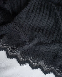 Lace Spliced Skirt 蕾絲拼接壓紋針織裙/ SK8929