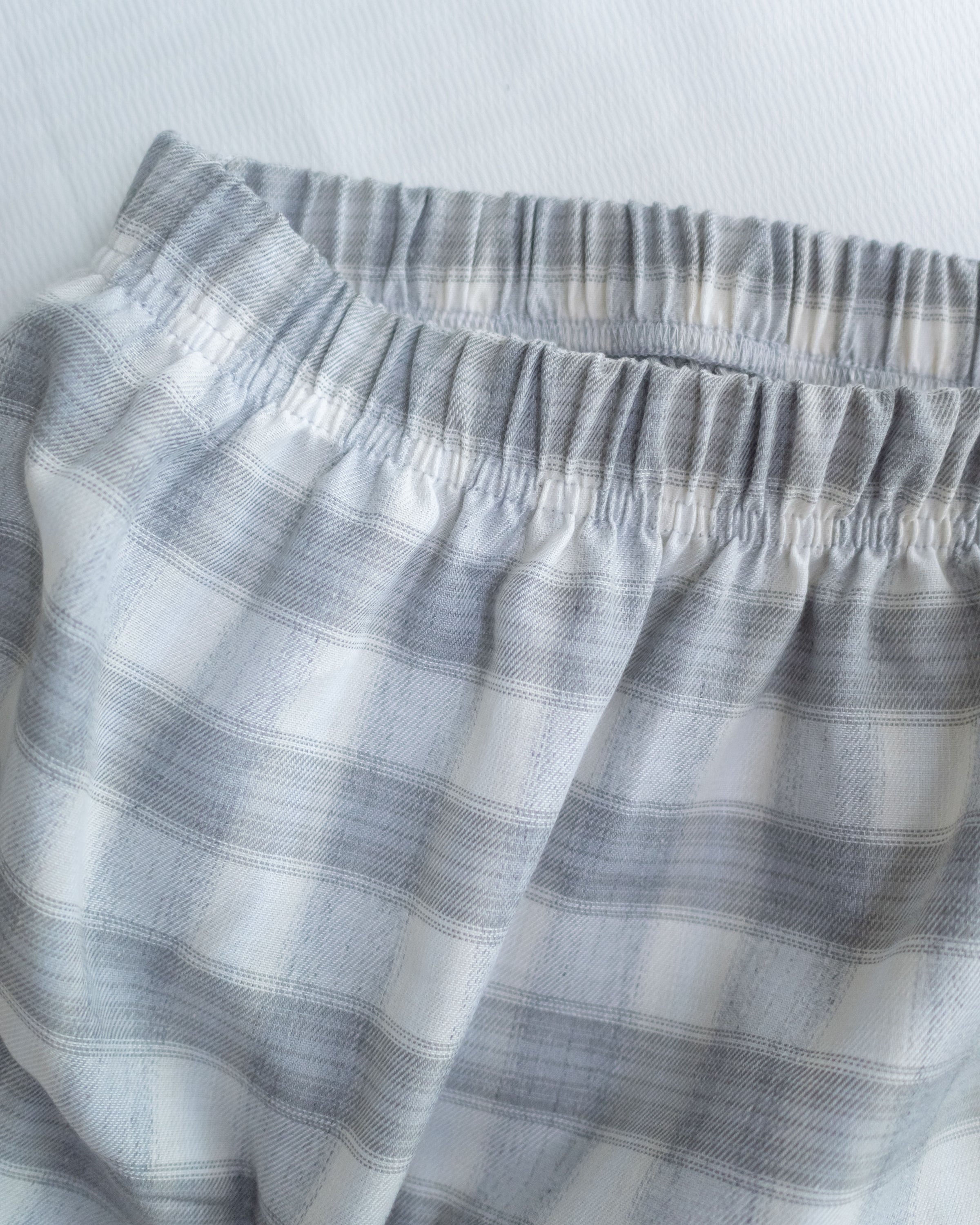 Asymmetrical Checked Skirt 不規則裙擺淡格紋半裙/ SK8924 （pre-order navy 3月3截單)