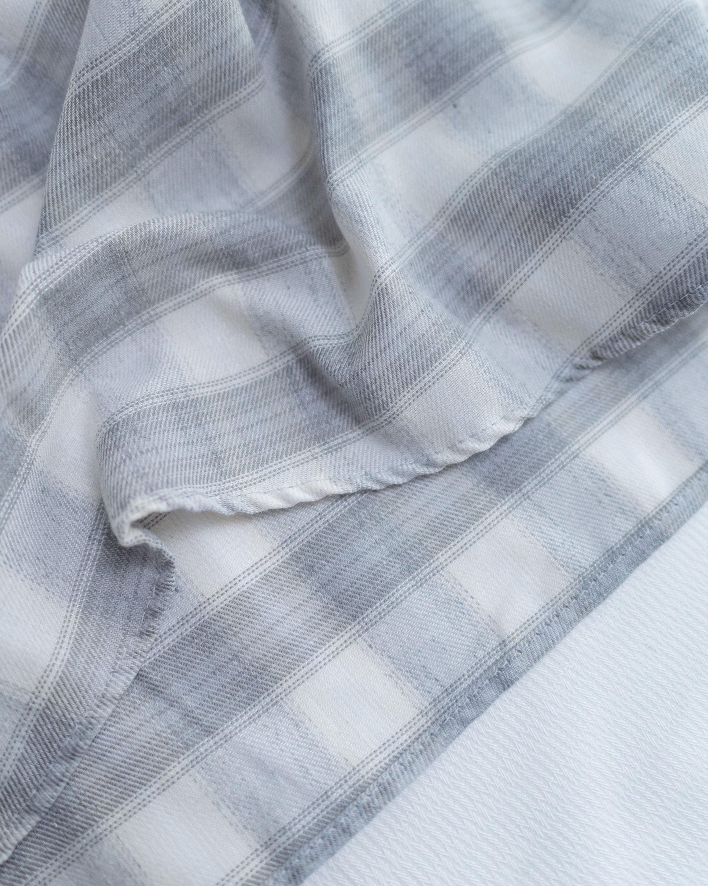 Asymmetrical Checked Skirt 不規則裙擺淡格紋半裙/ SK8924 （pre-order navy 3月3截單)