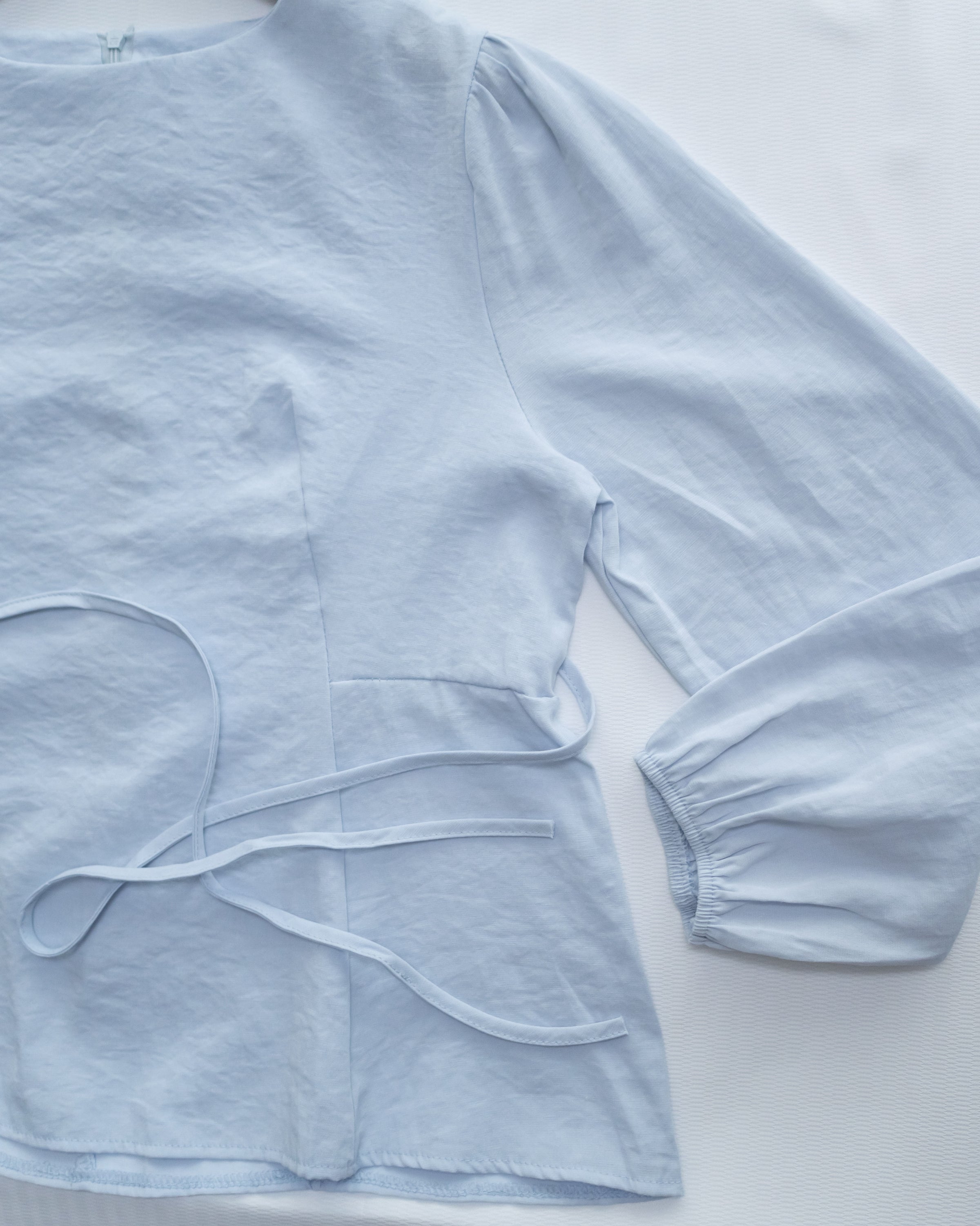 Tailored  Ribbon Top  百搭後拉鍊修腰顯瘦上衣/ BU9131