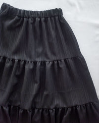 【現貨限量回歸】Serene Skirt 輕優雅防皺暗條紋傘裙/ SK8931