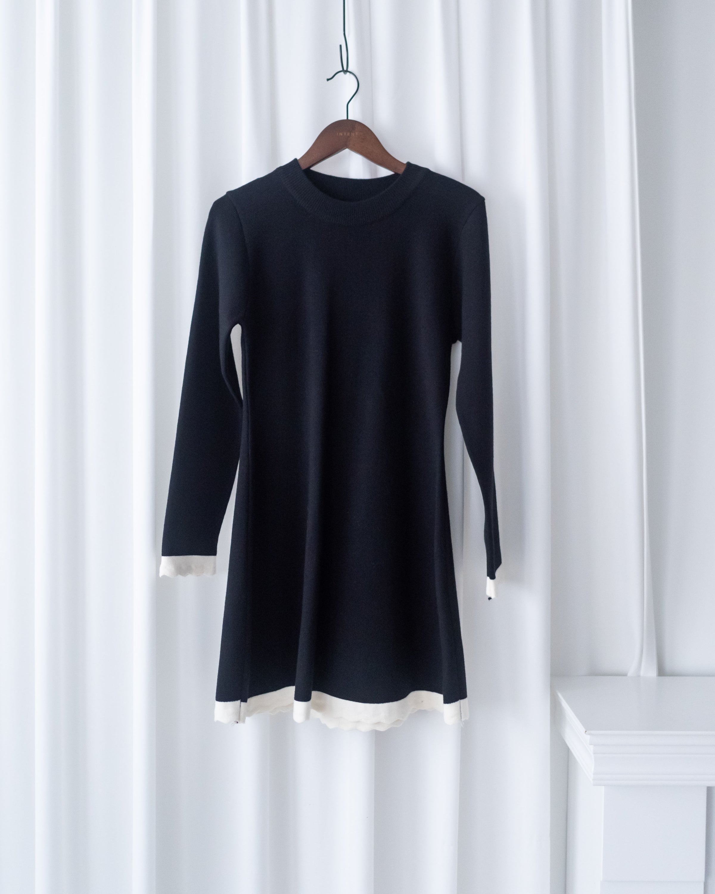 Black & White Knit Dress 黑白拼色針織連身裙/ DS1068