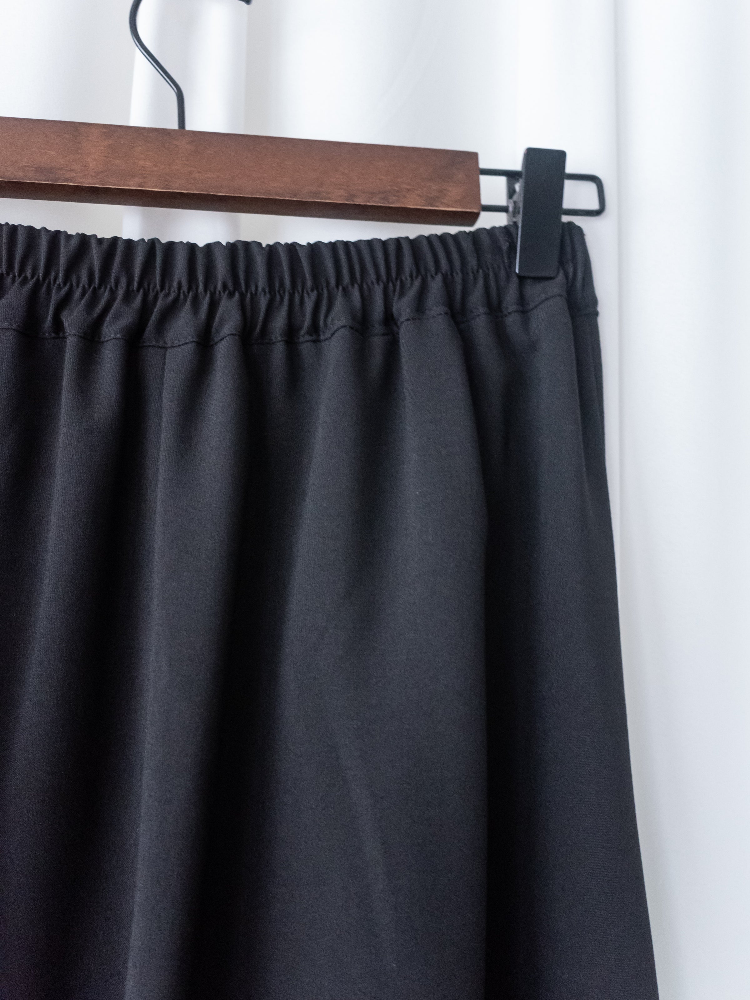 Black Skirt 黑色後橡筋口袋半裙/ SK8889