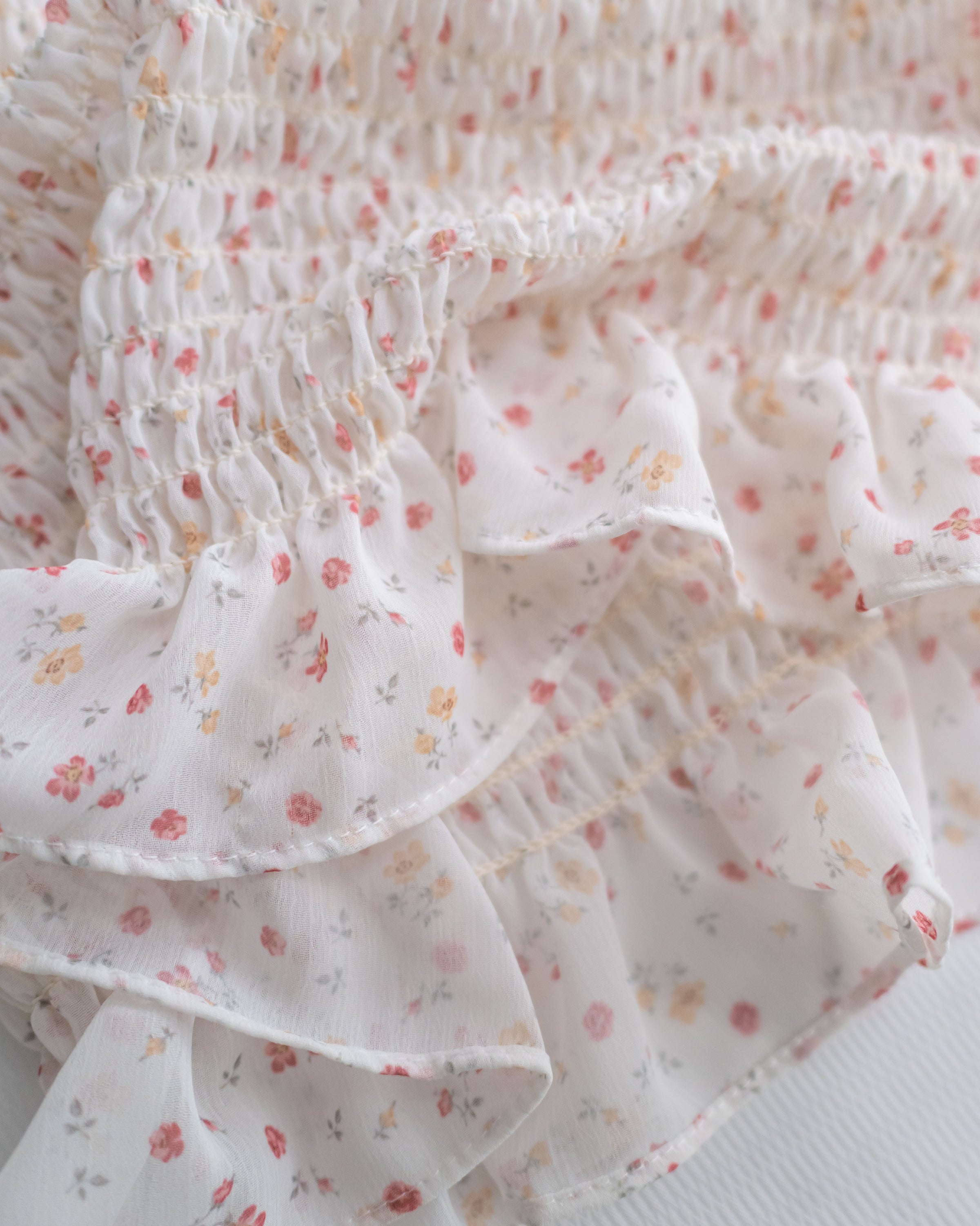 Flora Chiffon Blouse 方領細緻舒適彈力皺褶花布雪紡上衣/ BU9134