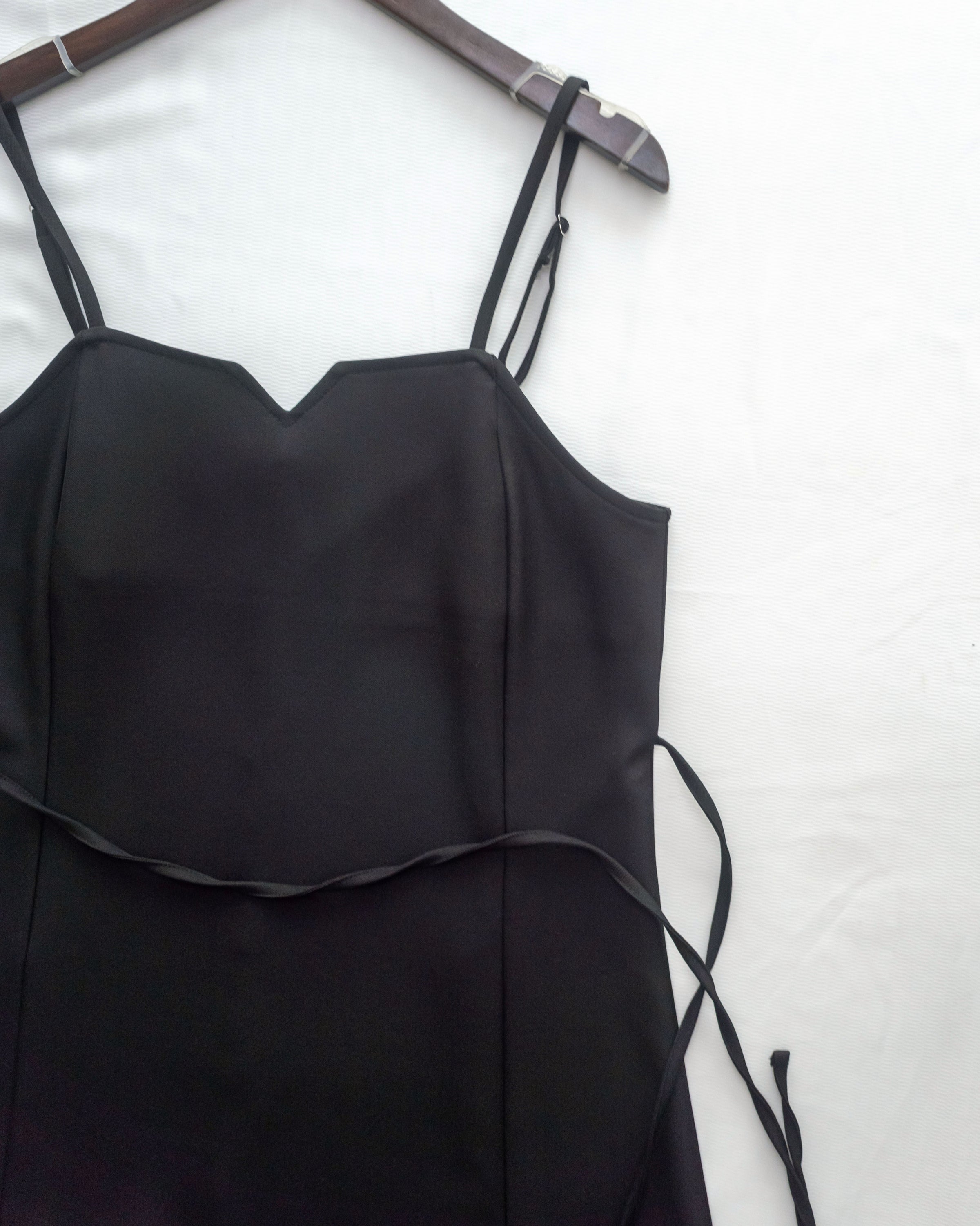 Geometric Vest Dress 幾何剪裁質感面料修飾線條吊帶長裙/ DS1081