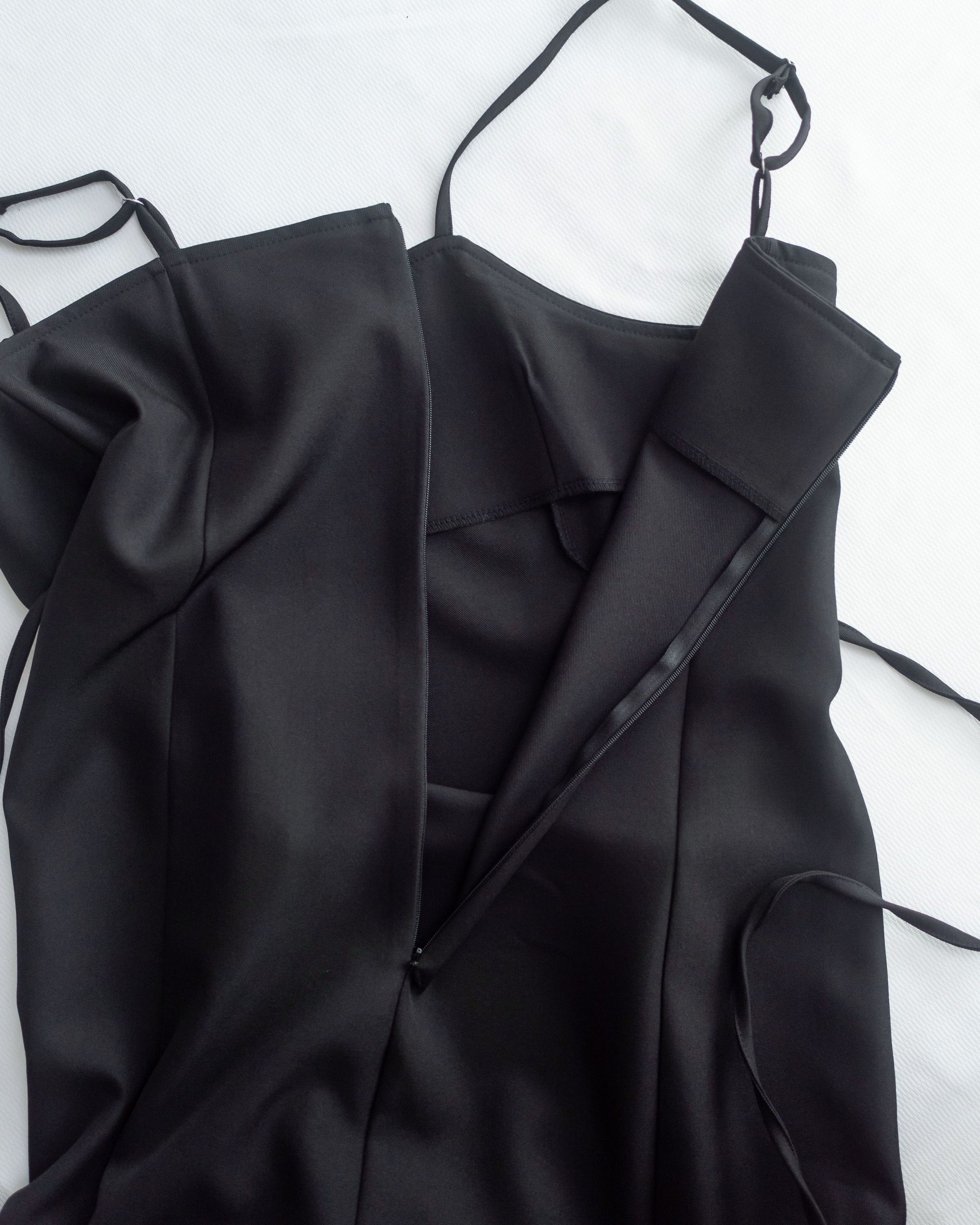 Geometric Vest Dress 幾何剪裁質感面料修飾線條吊帶長裙/ DS1081