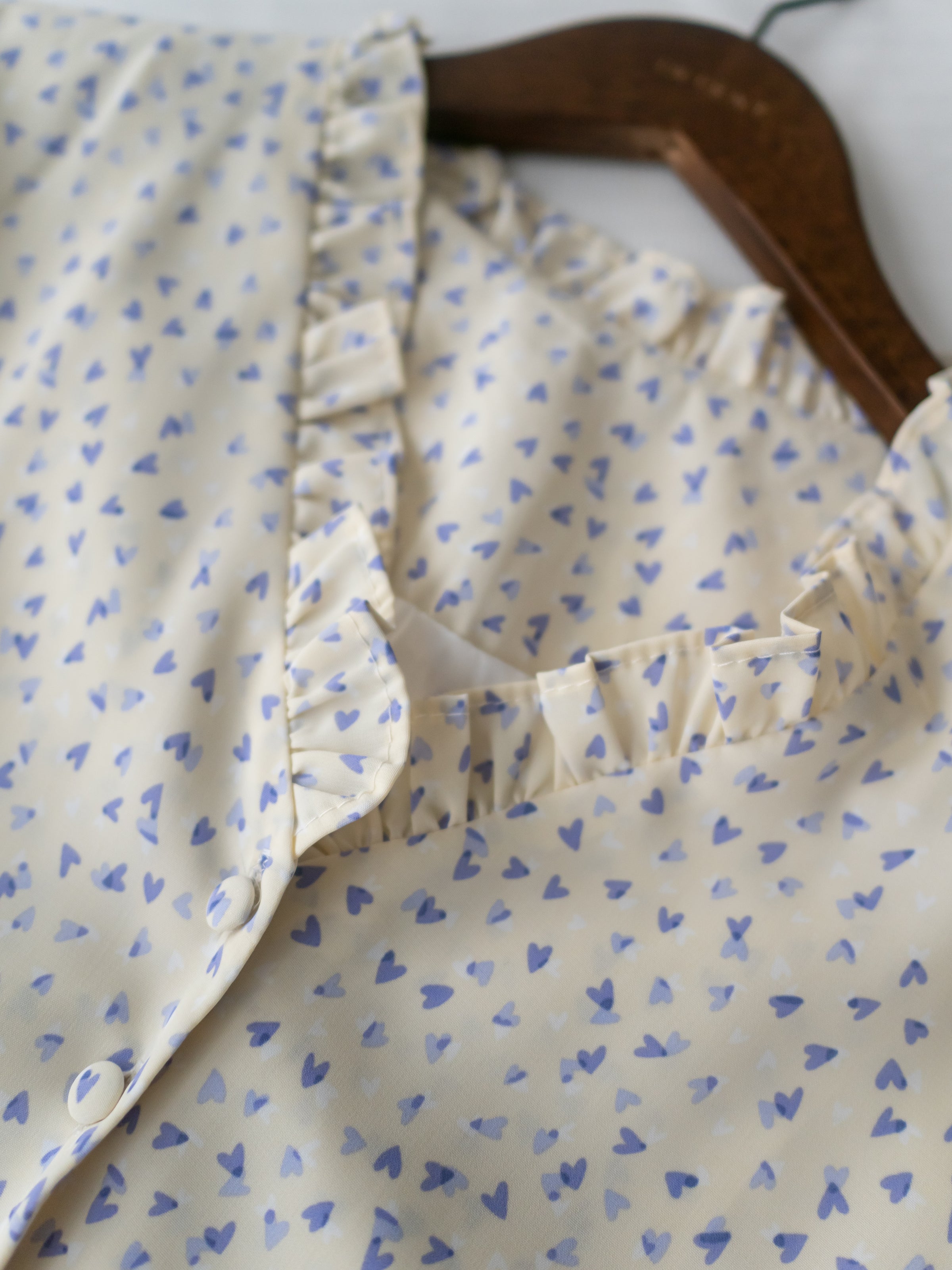 Watercolour Heart Pleated Dress 氣質水彩疊層心形V領百褶連身裙/ DS1085