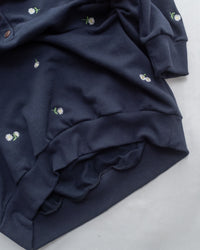 Embroidery Daisy Top  花形刺繡棉質翻領上衣/ TP9212