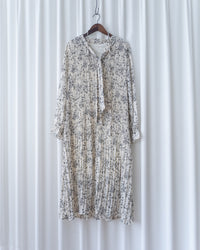 Branches Scarf Pleated Dress 絲帶花枝雙寬度褶紋修腰長裙/ DS1090