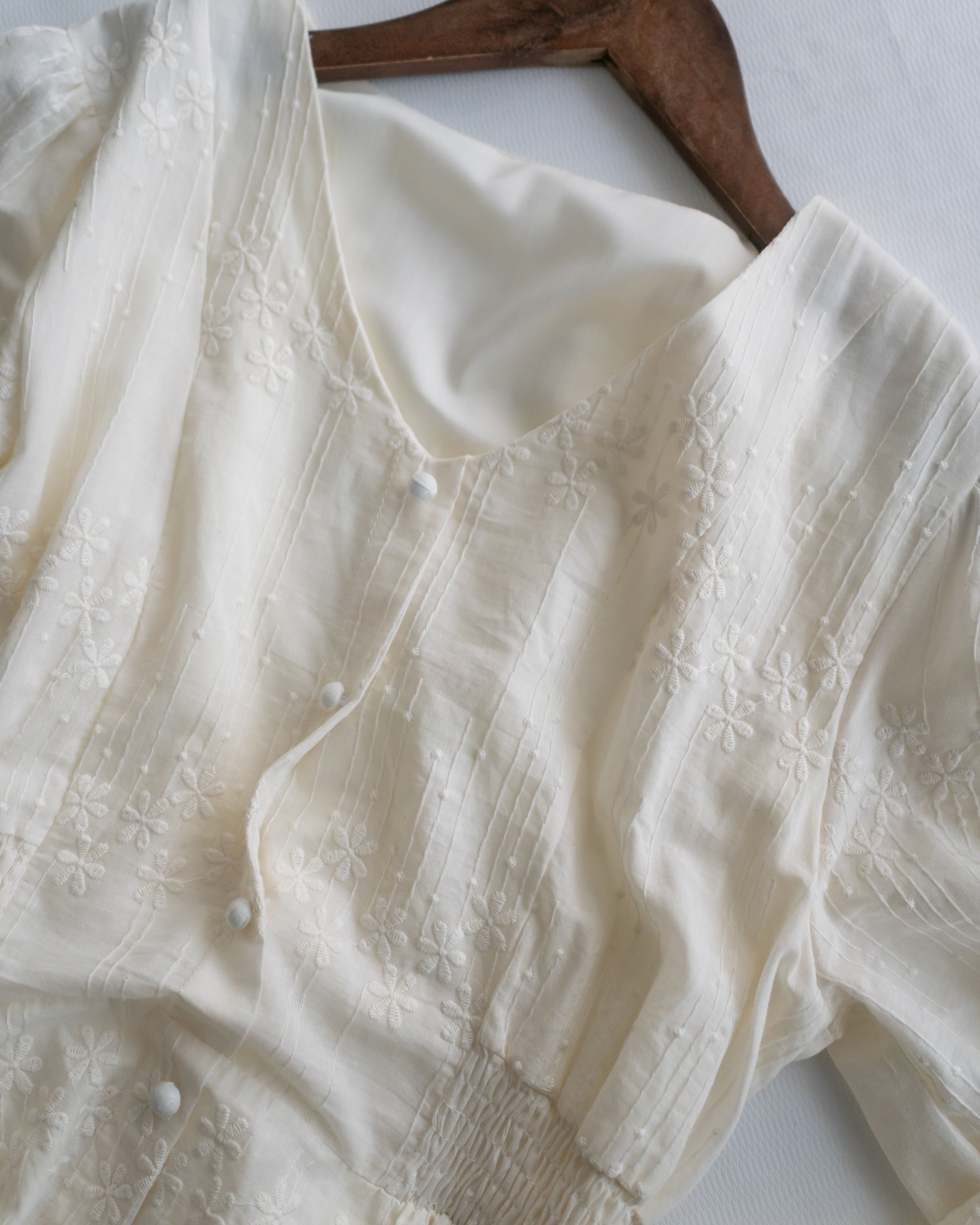 【現貨限量回歸 】Starry Embroidery Dress 流星刺繡花邊後橡筋修腰連身裙/ DS1094