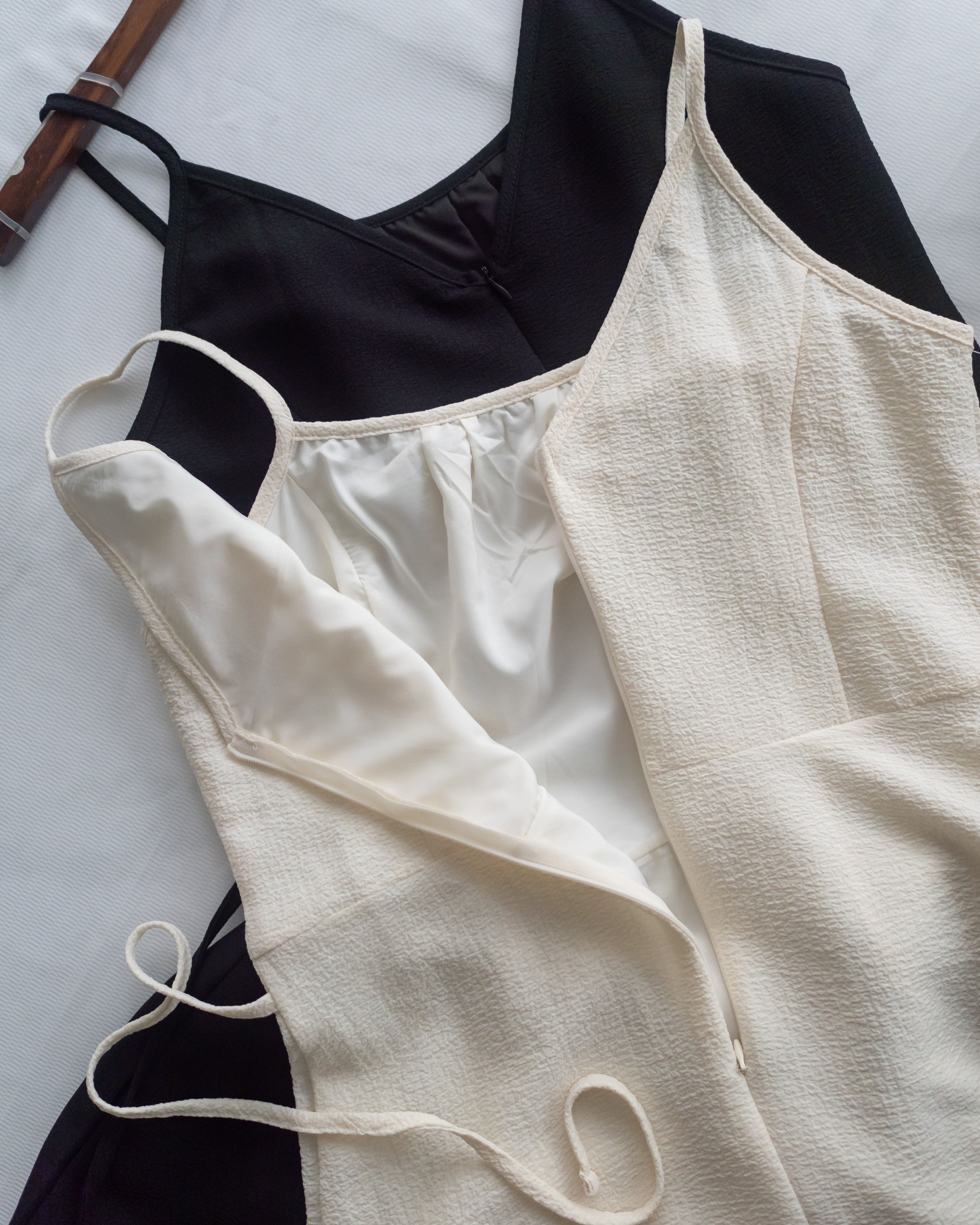 Dora Dress 前後細節領口修腰吊帶連身裙/ DS1091 (pre-order)