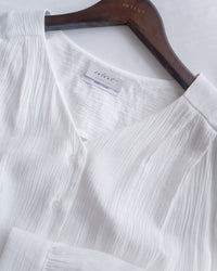 Cloud Touch Blouse 雲朵紋理輕薄v領襯衫/ BU9139