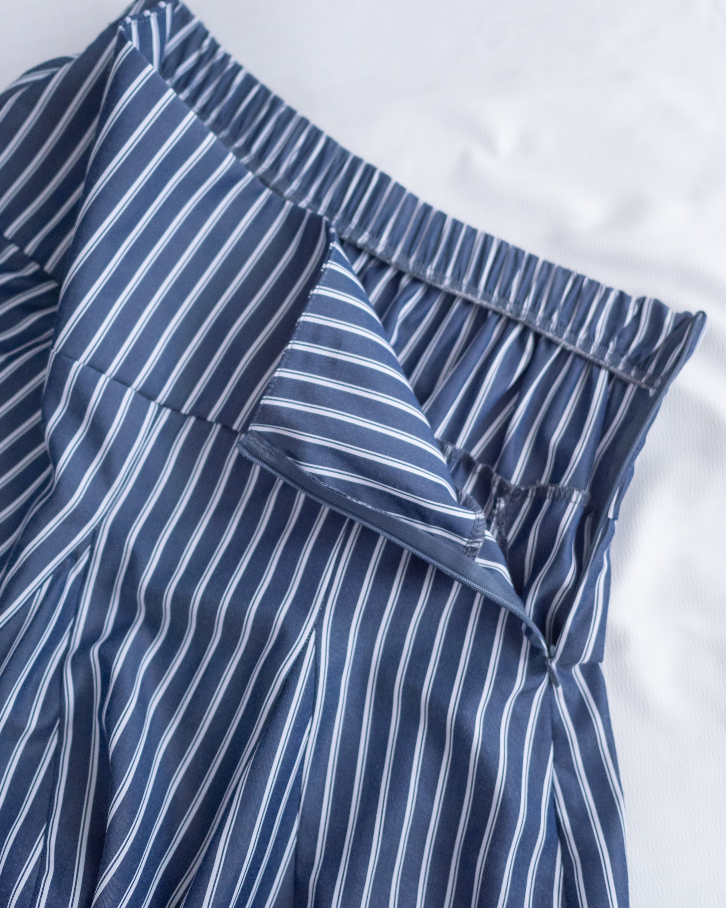 Blue Striped Skirt 法藍色細條紋腰間微修傘裙/ SK8937