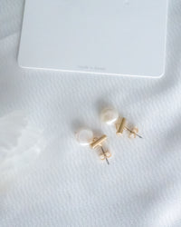 Gold Bar Pearl Earrings/ ER8341