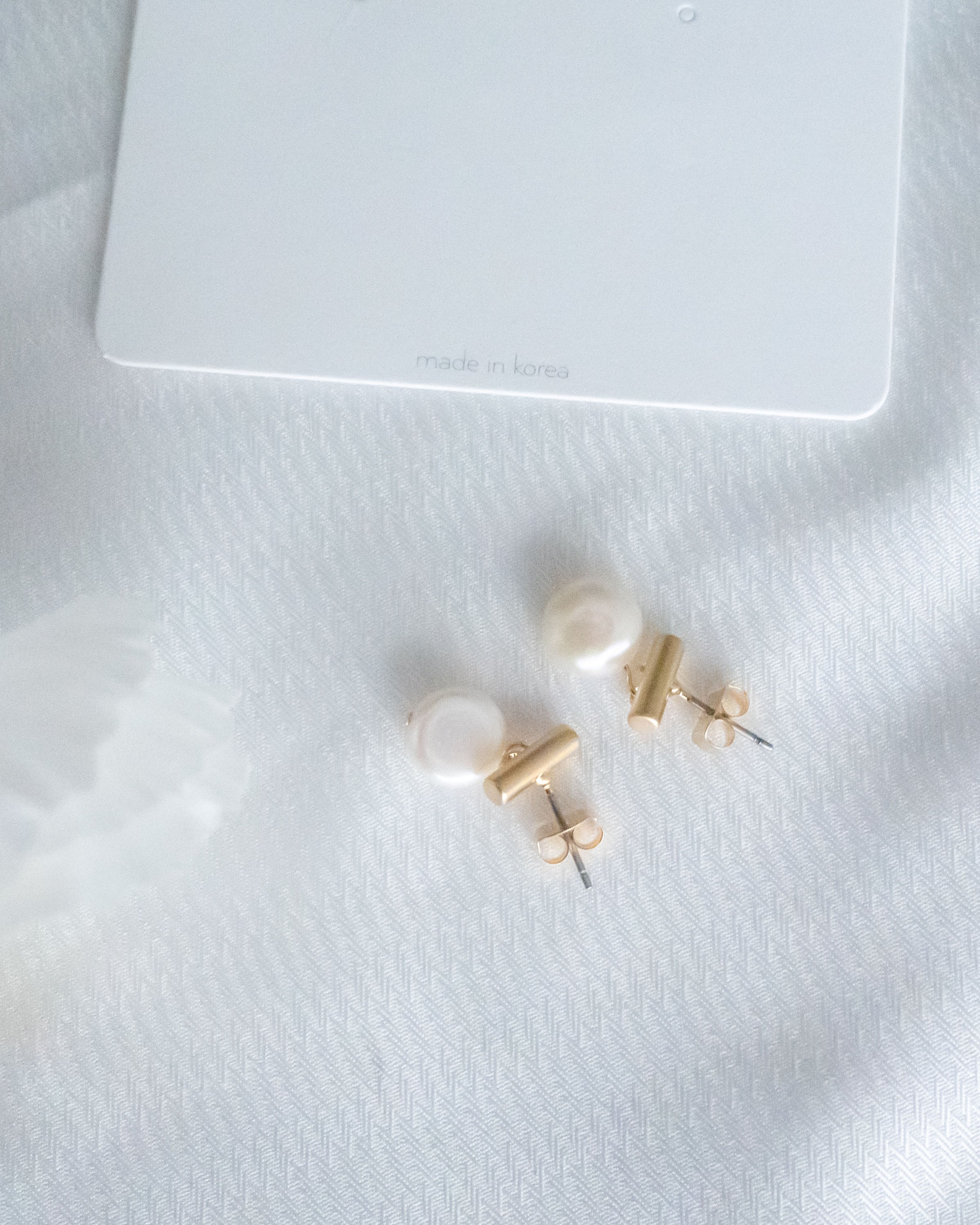 Gold Bar Pearl Earrings/ ER8341