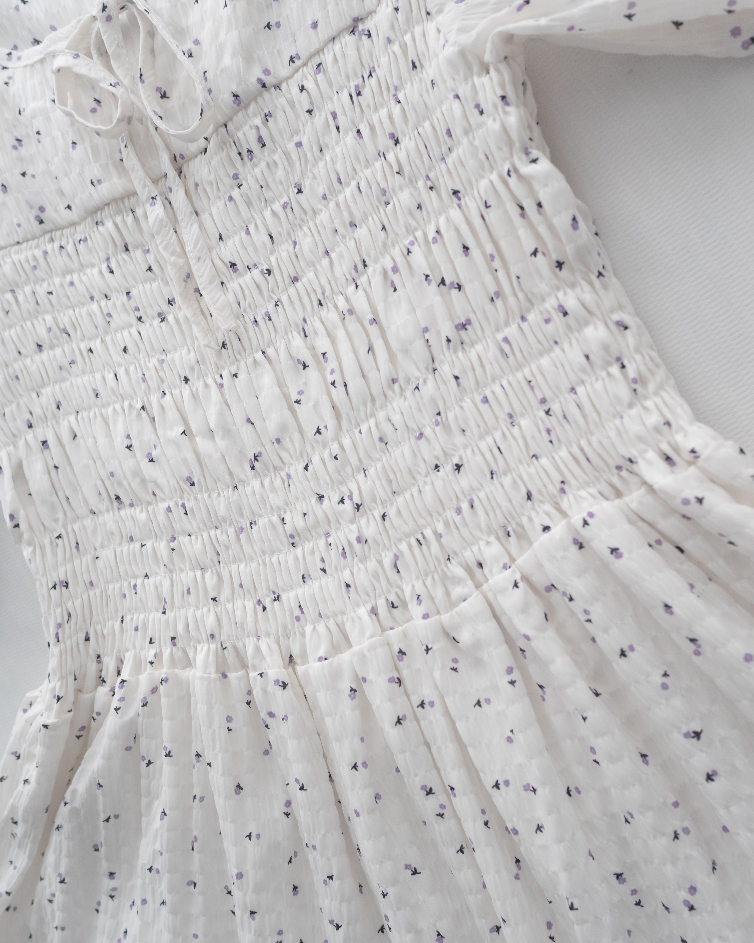 【現貨限量回歸 】Starry Floral Dress 流星小花彈性修身防皺連身裙/ DS1106