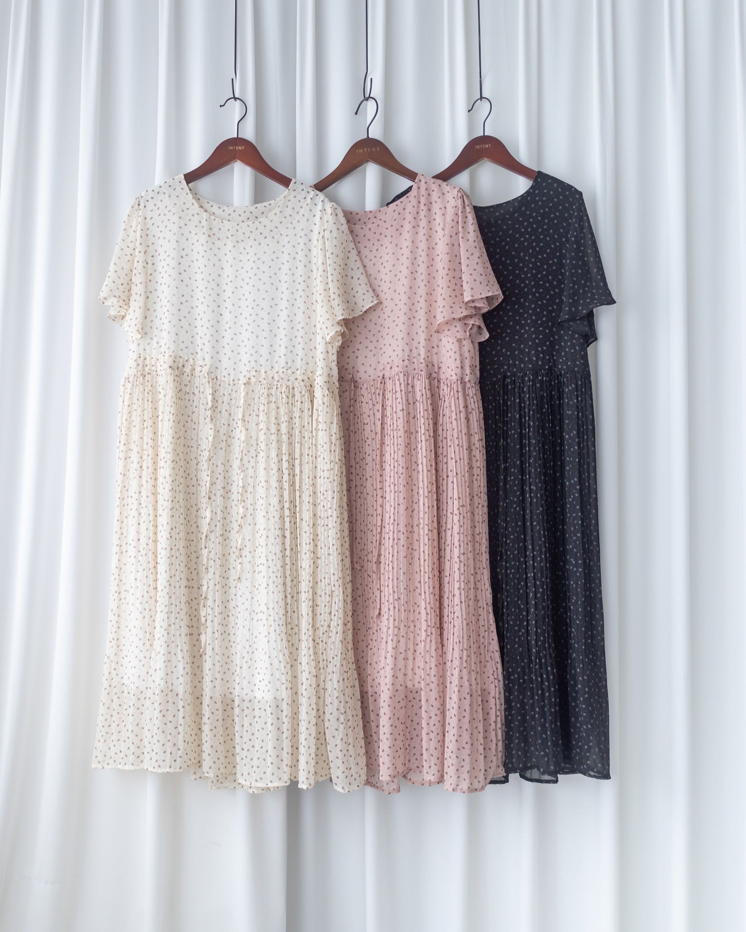 Shadow Floral Dress 輕盈影子細花束腰細褶連身裙/ DS1121 (pre-order tea-rose)