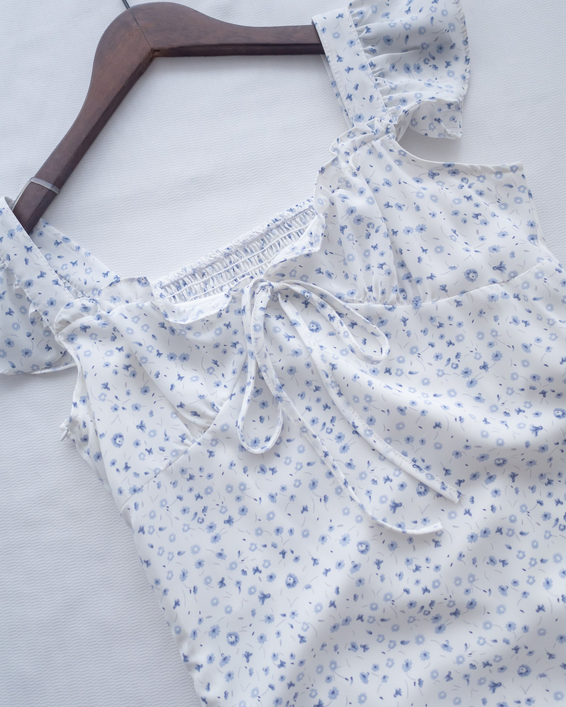 Falling petals Dress 花瓣印花後橡筋兩穿荷葉連身裙/ DS1124 (black sold out)