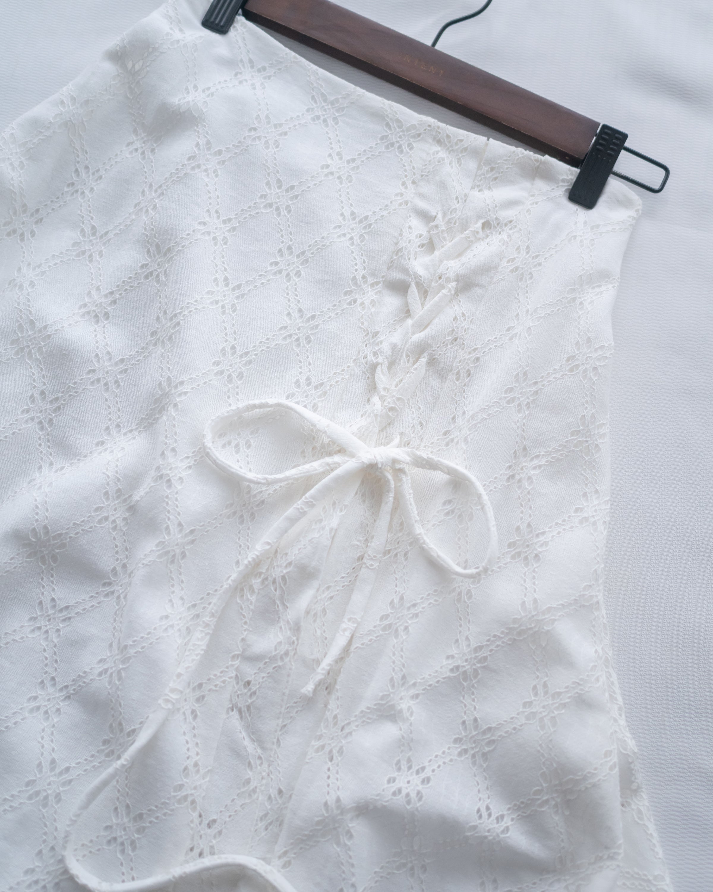 Embroidery Skirt 交叉打結棉質通花傘形半裙/ SK8941