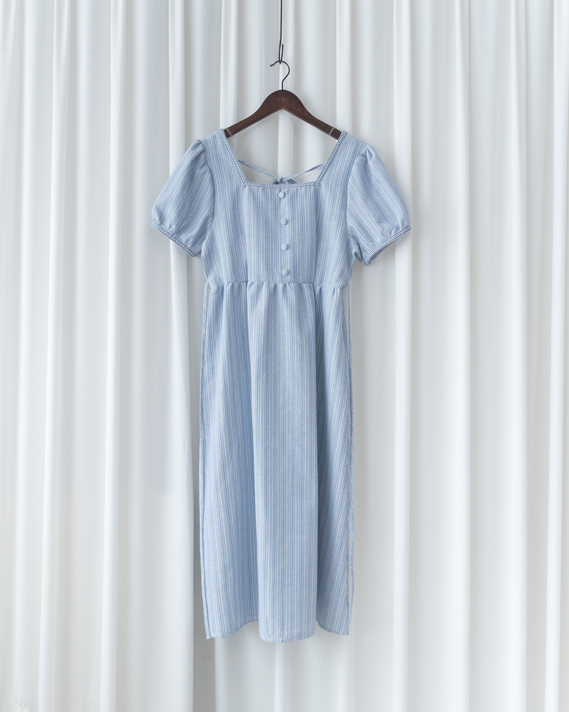 Ethnic Striped Dress 民族細邊方領後蝴蝶連身裙/ DS1128