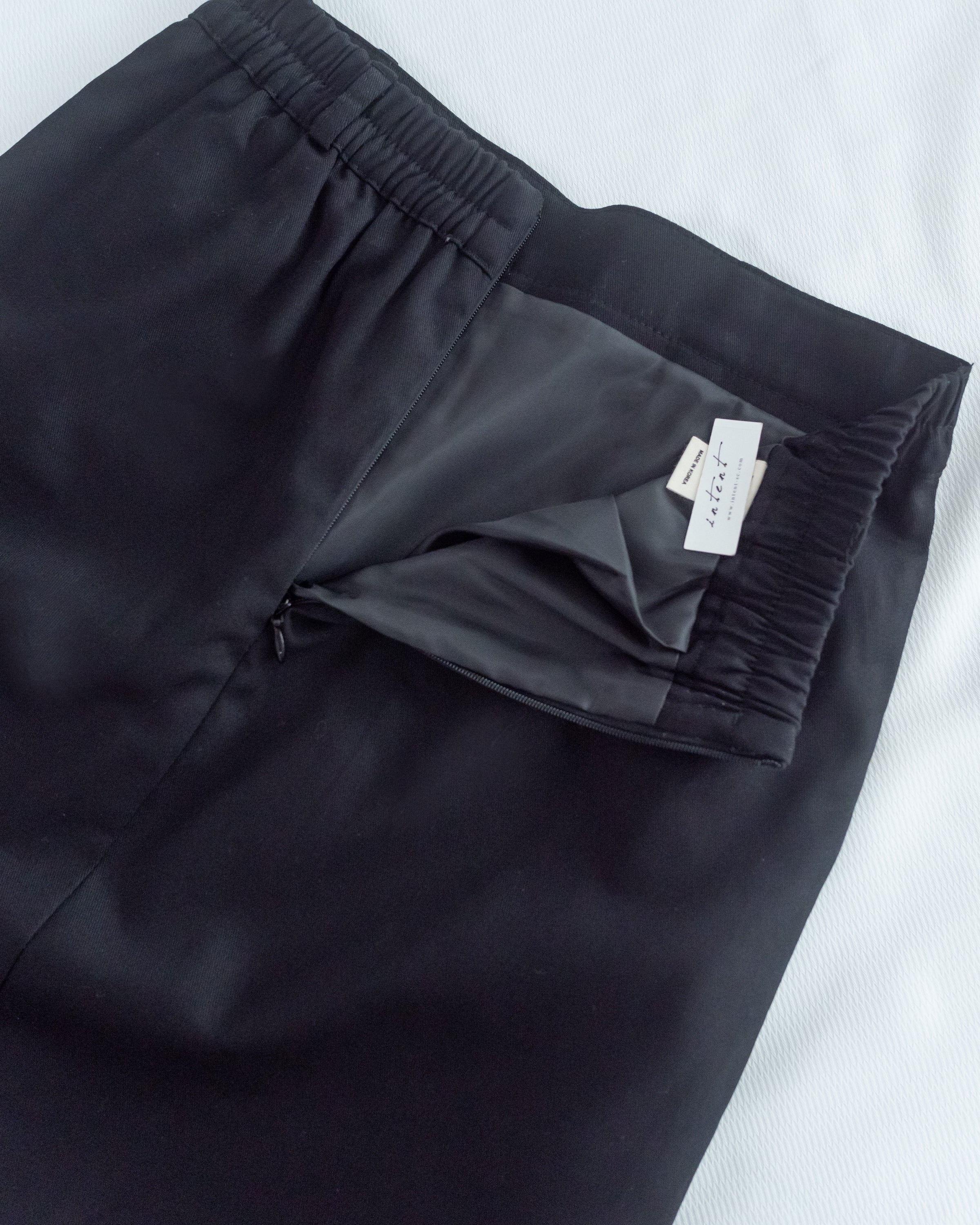 Urban Belt Skirt 俐落修身H型腰帶裝飾半裙/ SK8942