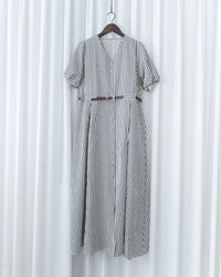 Stripe Belted Dress 流線開孔金扣腰帶直條紋修腰連身裙/ DS1115