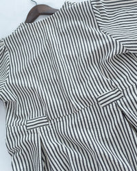 Stripe Belted Dress 流線開孔金扣腰帶直條紋修腰連身裙/ DS1115