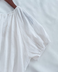 Romantic Puff Blouse 薄紗泡泡袖彈性領上衣/ TP9223