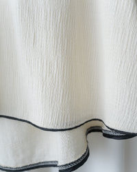 Classic Mono Blouse 經典黑白微立領弧形衣尾修身上衣/ TP9222 （pre-order 5月28截單)