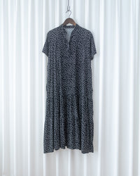 Snow Dot Dress 黑色雪花點點小V領層次修腰連身裙/ DS1135